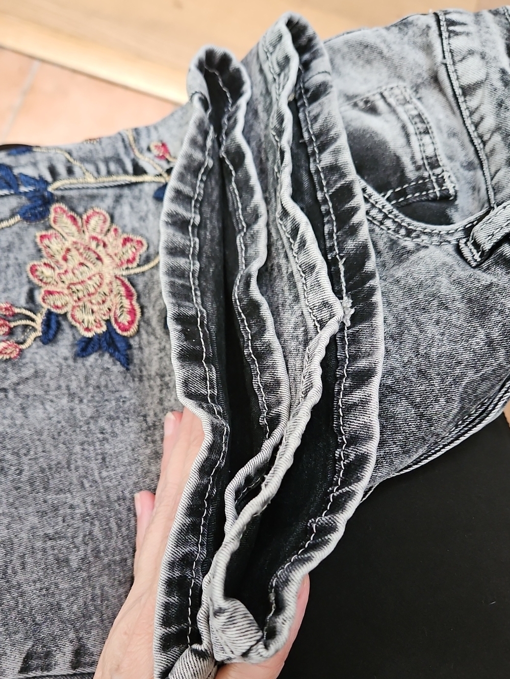 Venus Embroidered Acid Wash Flare Jeans - Boho Bell Bottoms - Picture 12 of 14